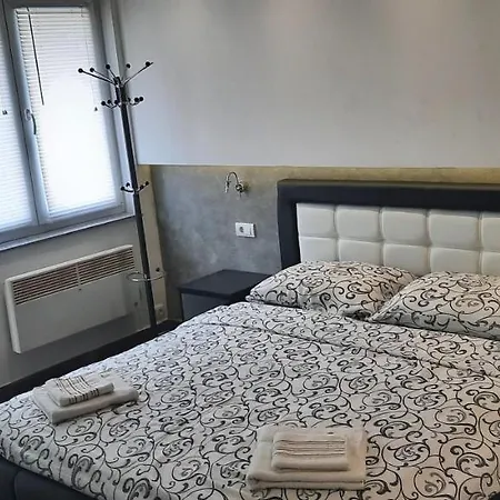 Διαμέρισμα De Lux Maki Μπάνια Λούκα