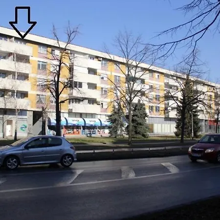 De Lux Maki Apartment